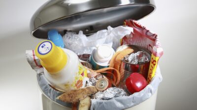 Ülkemizde her sene yaklaşık 26 milyon ton gıdanın çöpe atıldığı