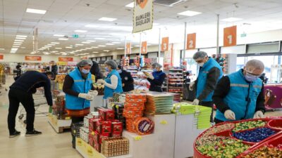 Ramazan Bayramı öncesi Diyarbakır’daki tatlı, şekerleme ve kuruyemiş satış noktalarında