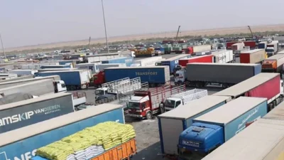 Savaşın hakim olduğu İran'da yönetim 'savaş ekonomisi' kararı aldı. İran'da